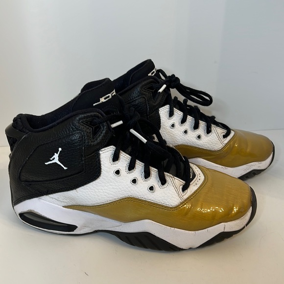 jordans 23 black and gold